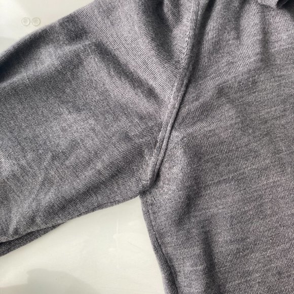 J.LINDEBERG V-Neck Merino Wool sweater  - size XL - Picture 9 of 13